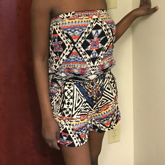Tribal print romper size small - Picture 3 of 4